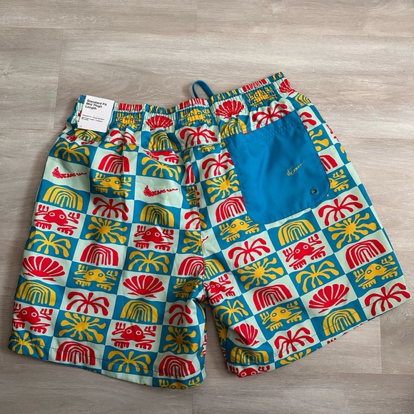 Nike Nylon Shorts. Size Medium - Picture 2 of 2